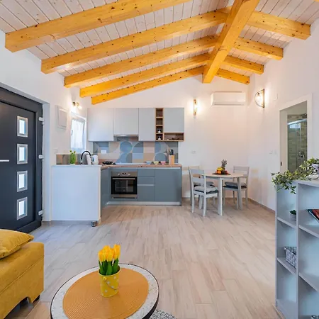 Ferienhaus Modean In - Haus Für 2-3 Personen *