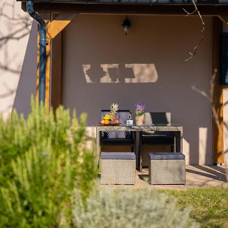 Nyaraló Modean In - Haus Fuer 2-3 Personen Póla