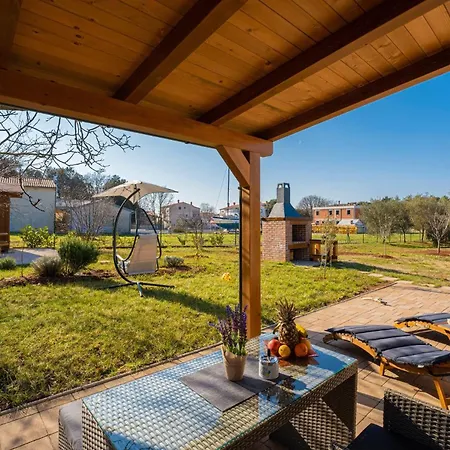 Modean In - Haus Fuer 2-3 Personen * Póla