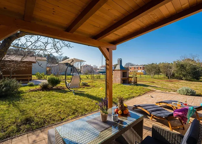 Modean In - Haus Fuer 2-3 Personen * بولا