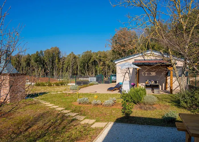 Modean In - Haus Fuer 2-3 Personen بيت للعطل بولا